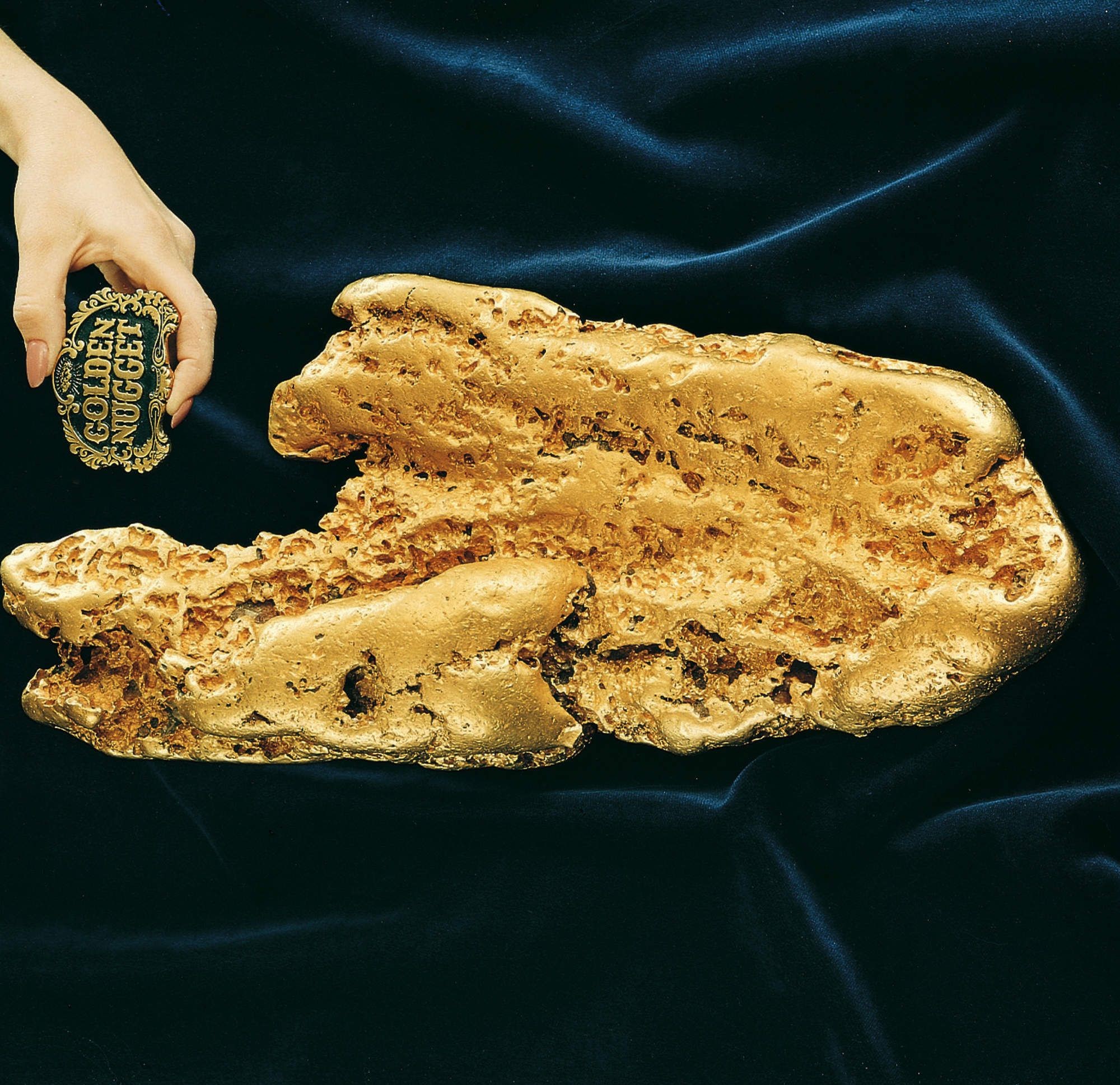 4 - Photo-op with the Hand Of Faith