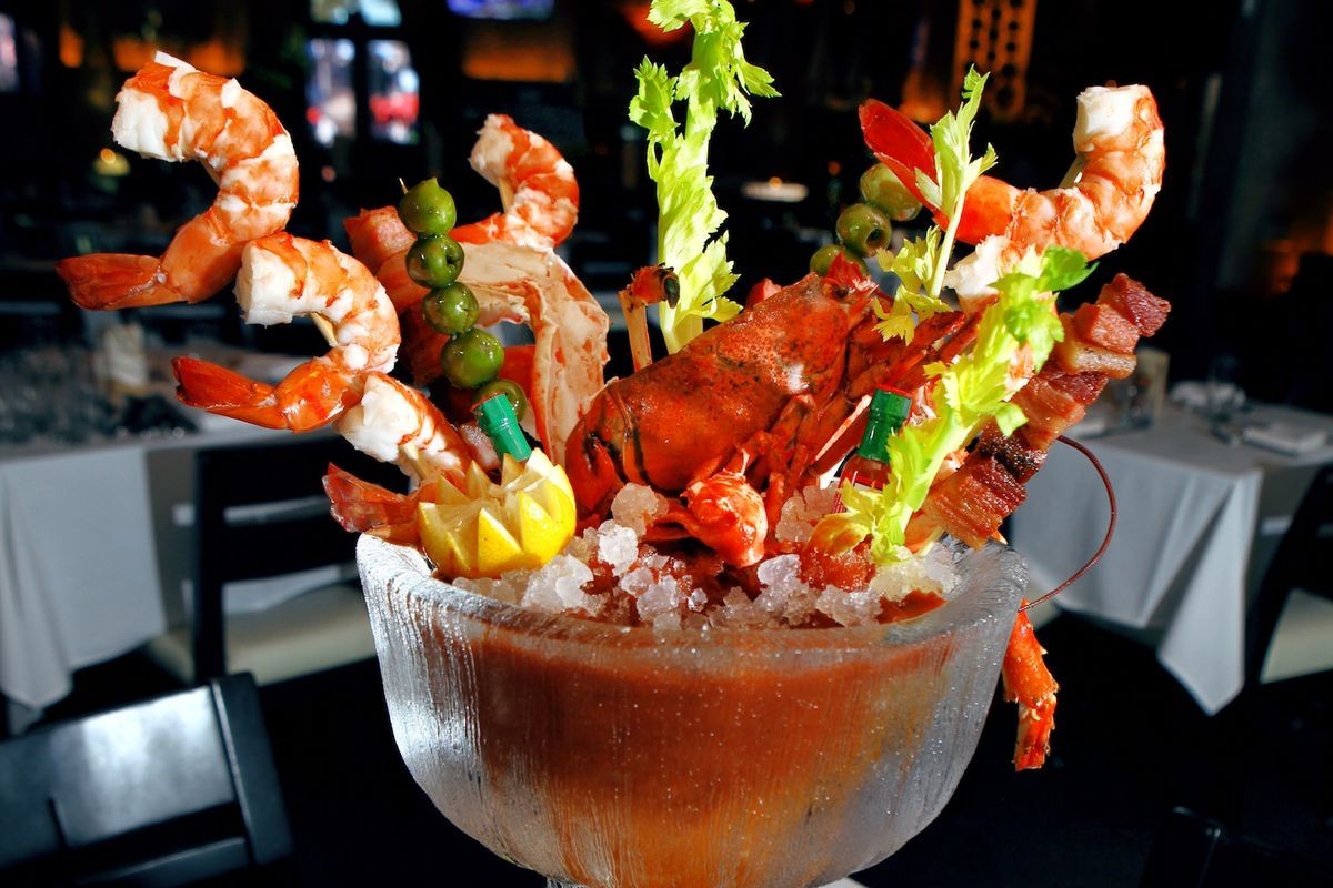 Giant Bloody Mary, Lavo