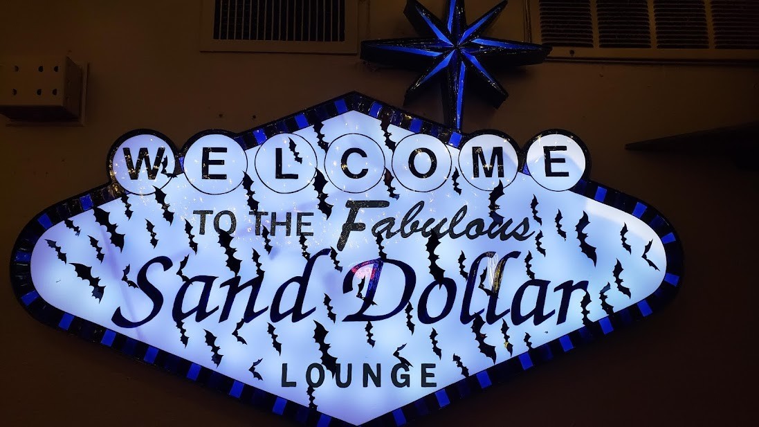 Great Reasons to Visit 'Sand Dollar Lounge' for the Holidays