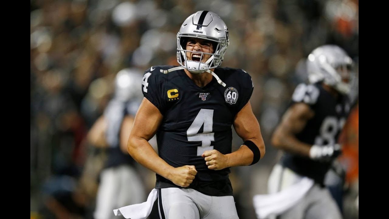 Pro: Derek Carr is an established leader
