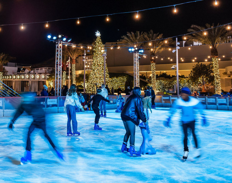 Oasis Ice Rink at Fontainebleau Las Vegas Unveils 2026 Holiday Lineup Featuring Nick Carter and Mark Stone