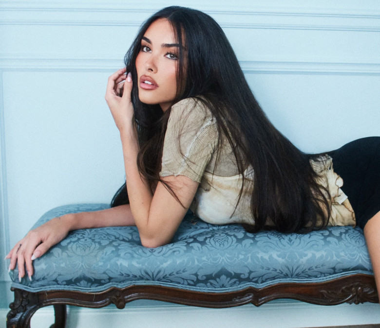 Madison Beer Brings Dance-Pop Reign to Fontainebleau