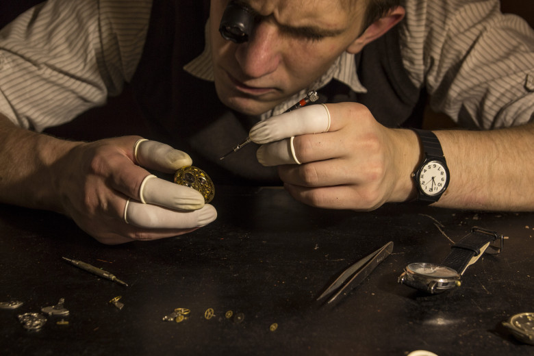 Vegas Watch Collectors Hunt Hidden Details at Luxury Boutiques