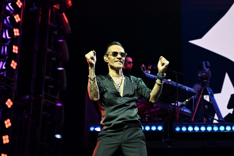 Marc Anthony's "VEGAS...MY WAY!" Residency Debuts at Fontainebleau
