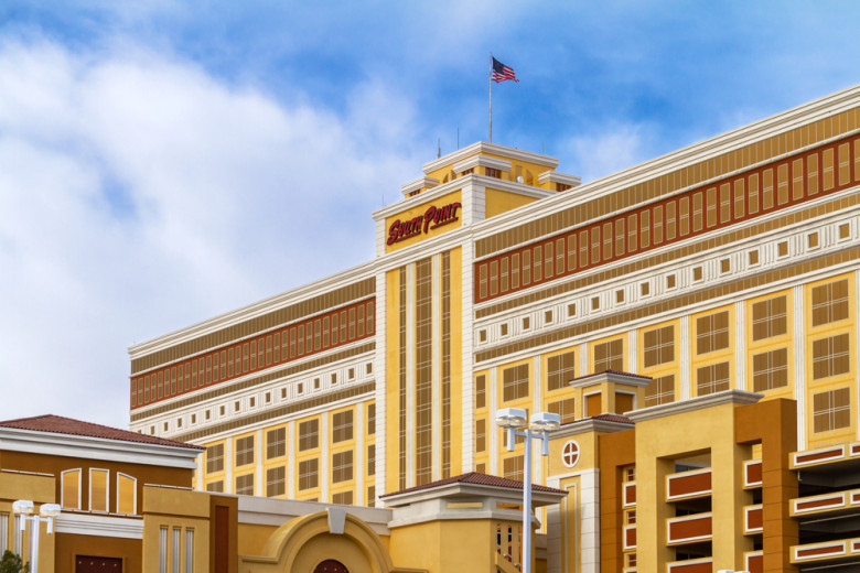 Horses Stabbed at South Point Vegas Super Show; Teen Arrested