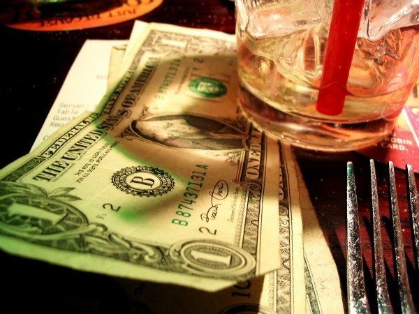 Las Vegas Tipping Guide: Who Gets How Much