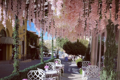 Try This Instagram-Worthy Restaurant on the Water at Lake Las Vegas