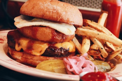 10 Best Restaurants Near Fremont Street