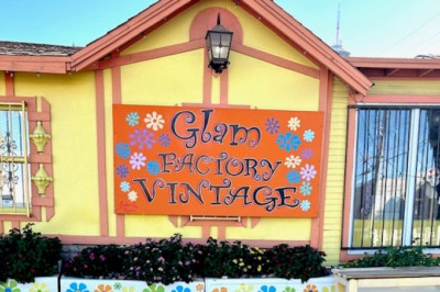 Visiting Female-Owned Businesses in the Arts District: Las Vegas Mixtape v5