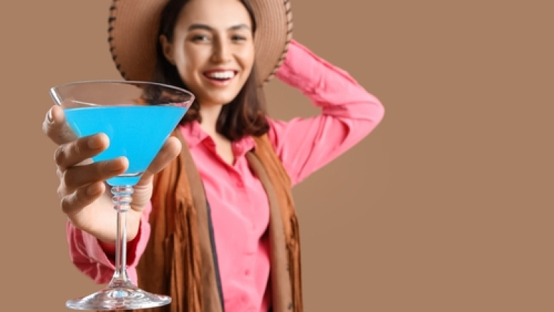 Cowgirls, Cocktails & Couture: Fontainebleau’s Glam Rodeo Tea Party Returns for NFR 2026