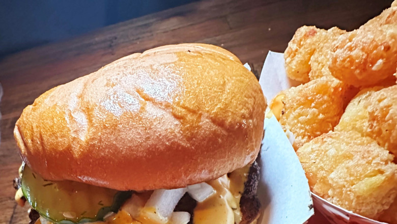 Las Vegas Mixtape v24: Buzzy Burgers, Beautiful Sounds, and a Metal Health Check-up