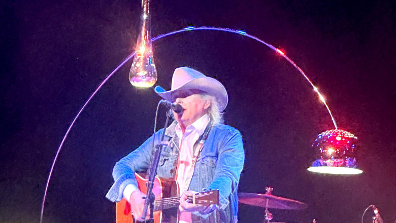 Las Vegas Mixtape v39: Supersonic Honky Tonkin,’ West African Eats, and New Downtown Funhouse