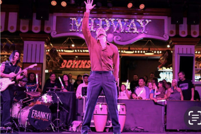 Las Vegas Mixtape v50: “Absinthe” at 15, Outdoor Dining, and a Music/Circus Mashup